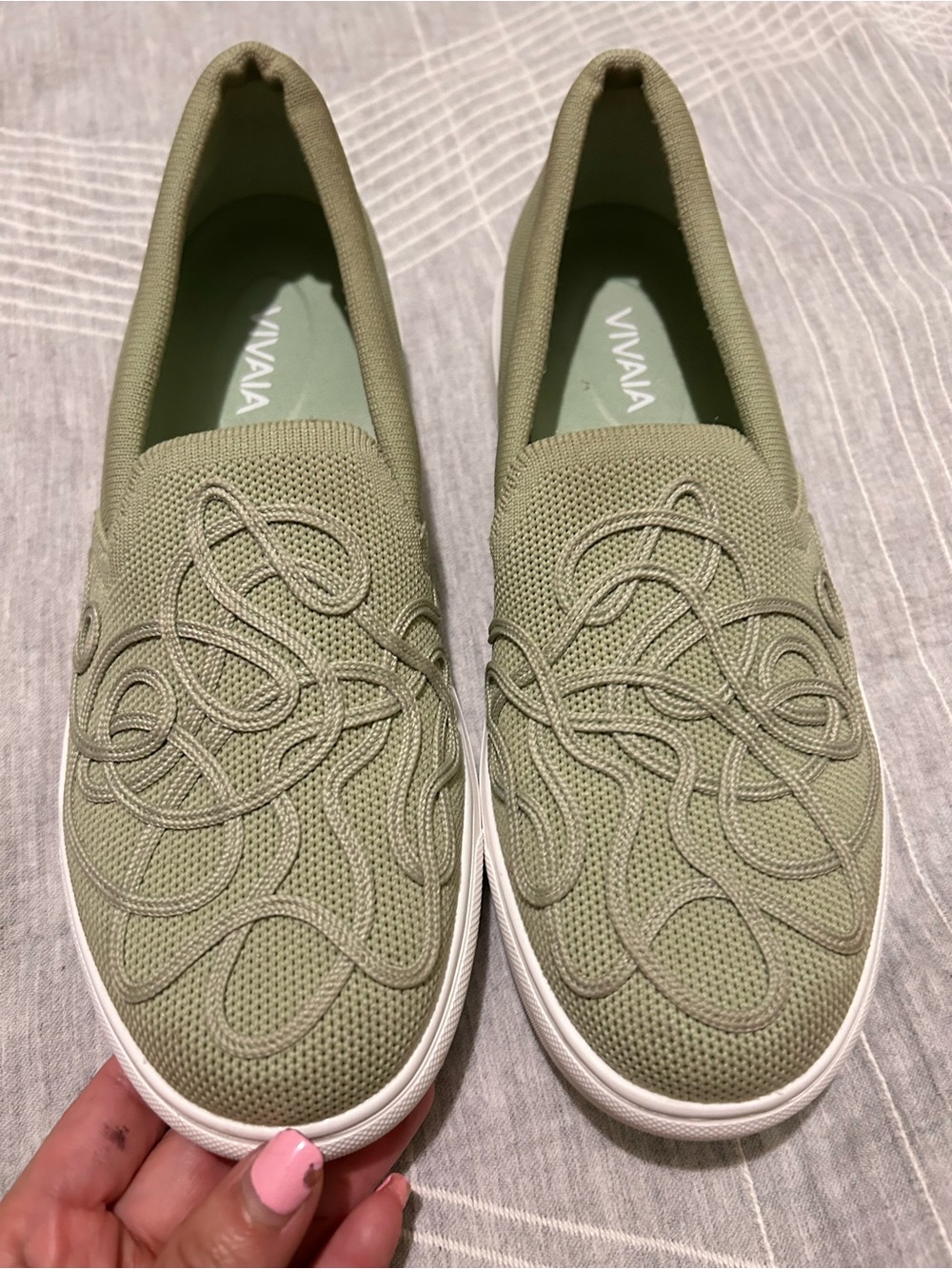 VIVAIA Classic Slip-On Sneakers V-Tune in Matcha Green NEW Sz US 7 Womens srp129 - Picture 5 of 16